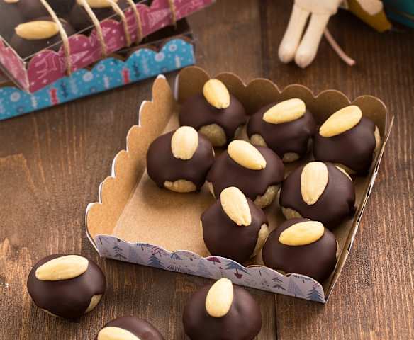 Cioccolatini alle mandorle Cioccolatini alle mandorle