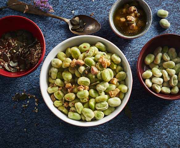 Insalata di fave e pancetta