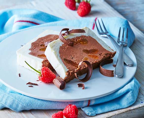 Bloque helado de chocolate y café con higos