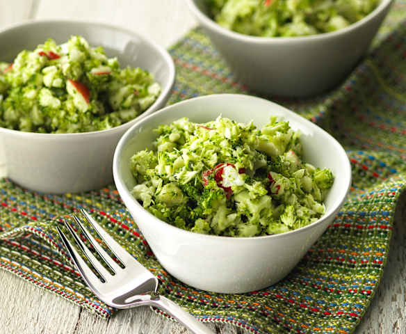 Insalata veloce di broccoli e mele