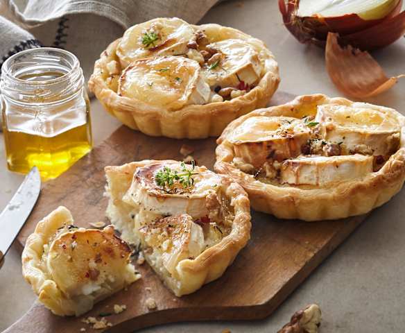 Tartelette au chèvre et aux oignons Tartelette au chèvre et aux oignons