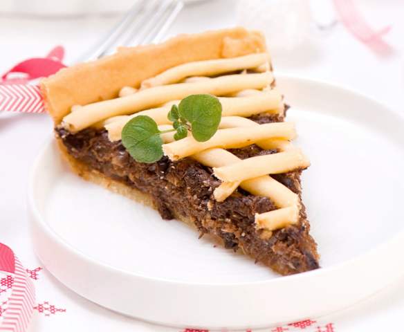 Tarta z kiszoną kapustą i grzybami