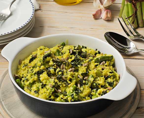 Risotto de kale y espárragos