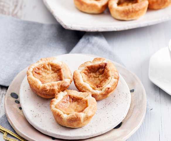 Portugalskie mini tarty z kremem budyniowym (pasteis de nata)