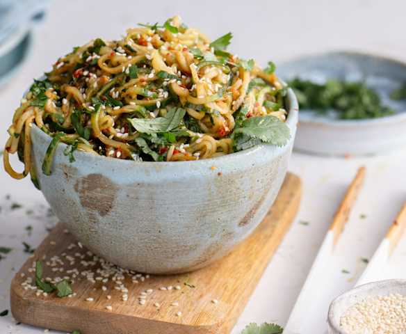 Ensalada coreana de pepino en espiral