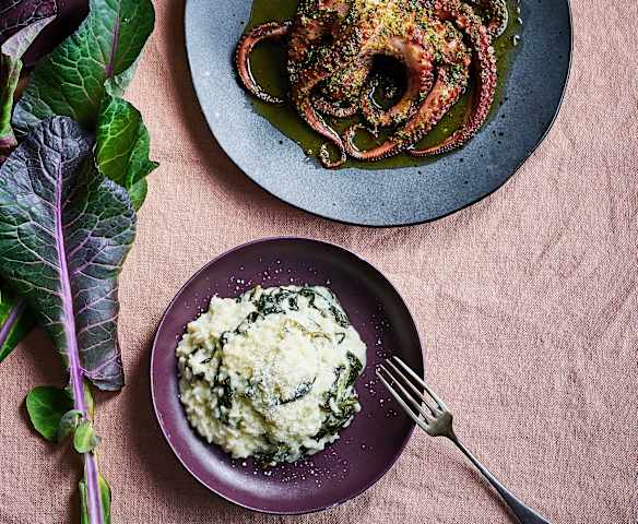 Polvo no forno com risoto de grelos
