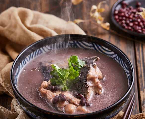 鲫鱼赤豆汤 鲫鱼赤豆汤