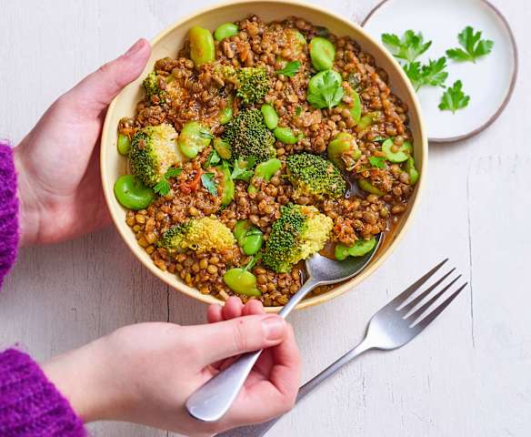 Bowl de lentilles et légumes verts