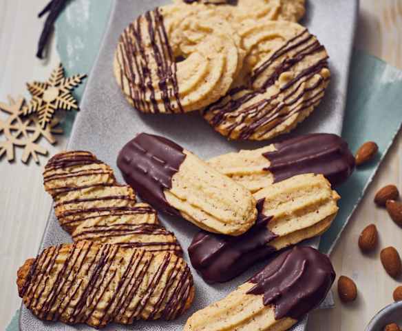 Pastas de té rizadas de almendra