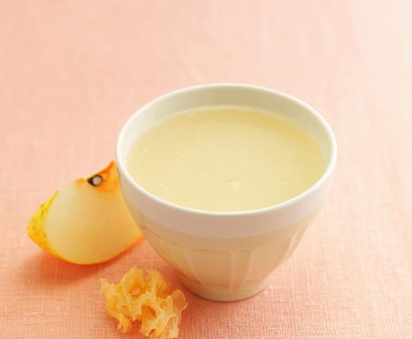 雪梨炖银耳(10~12个月辅食)