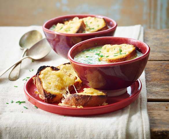 Soupe à l'oignon gratinée