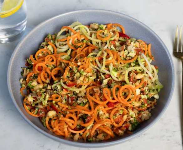 Spiralized Rainbow Salad
