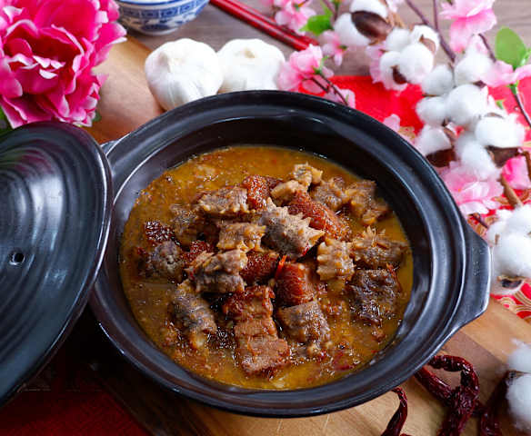 Teripang dengan Babi Panggang