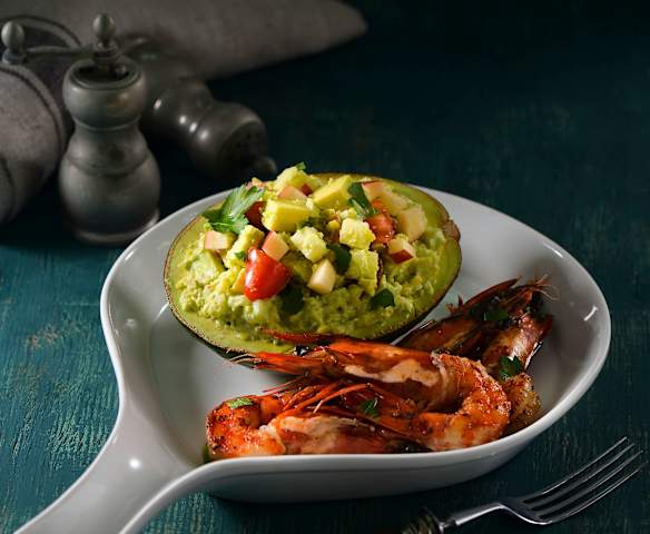 烤大蝦佐酪梨莎莎