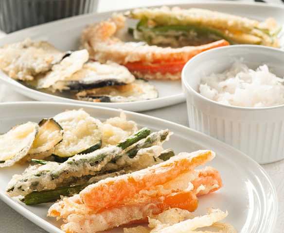 Gemüse in Tempurateig mit Sojasaucen-Dip