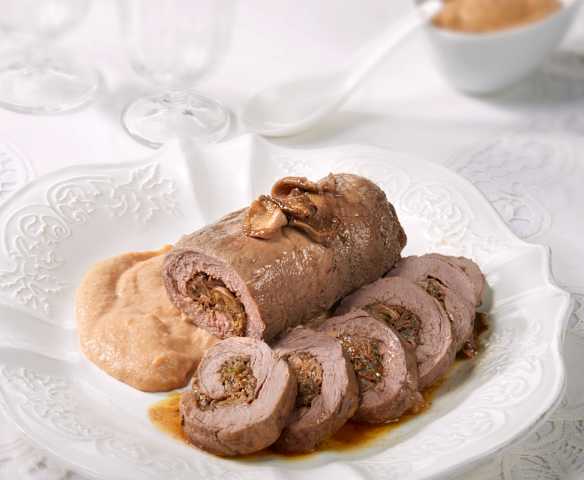 Rollè di maiale farcito con salsa alle mele