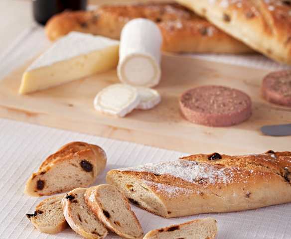 Pan de ajoblanco y pasas