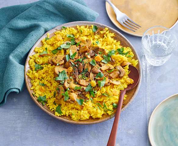 Riz sauté aux épices et champignons
