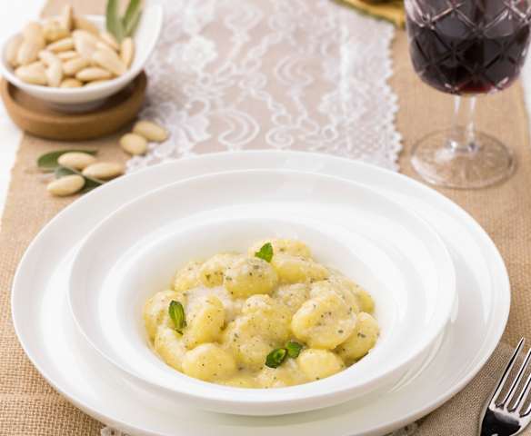Gnocchi alle mandorle