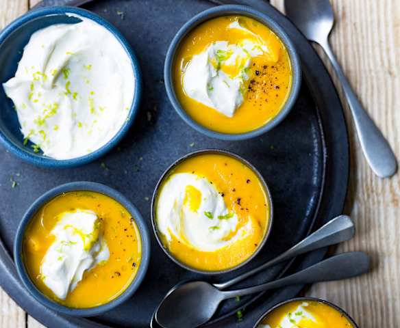 Cappuccino de carotte, crème et citron vert