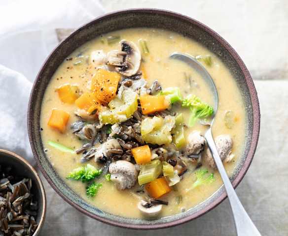 Soupe crémeuse de légumes et riz sauvage Soupe crémeuse de légumes et riz sauvage