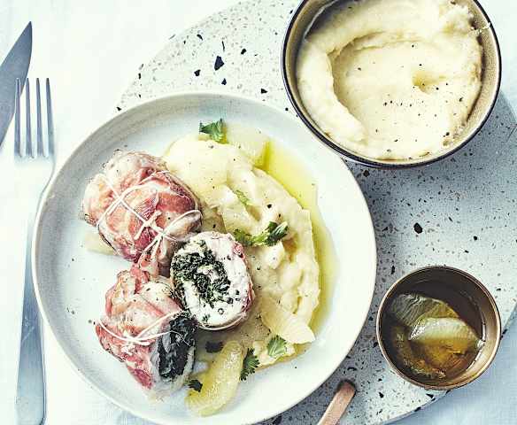 Roulés de bar à la pancetta, purée de pommes de terre au citron Roulés de bar à la pancetta, purée de pommes de terre au citron