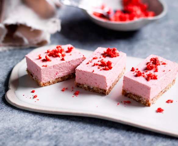 Frozen strawberry cheesecake