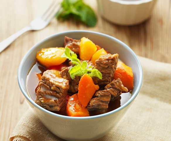 日式土豆炖牛肉 日式土豆炖牛肉
