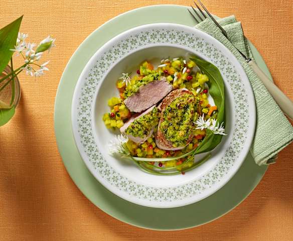 Schweinsmedaillons mit Bärlauchhaube
