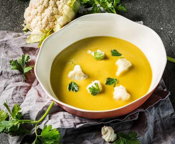 Karfiolsuppe mit gelben Linsen