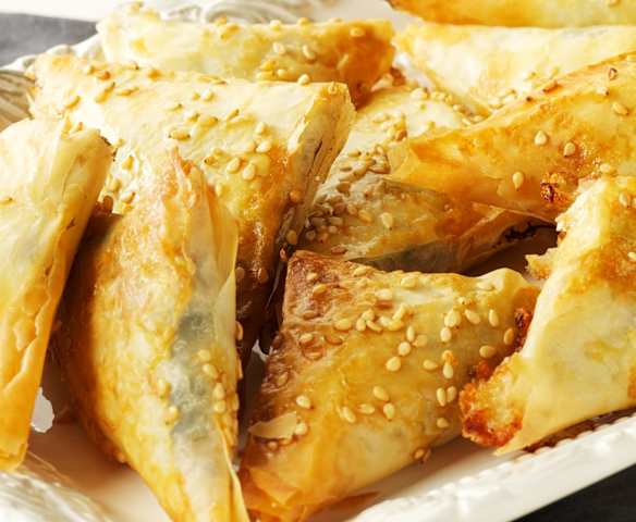 Triangoli di sfoglia agli spinaci e Roquefort