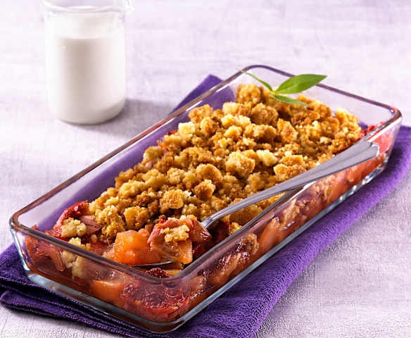 Crumble pomme fraise rhubarbe