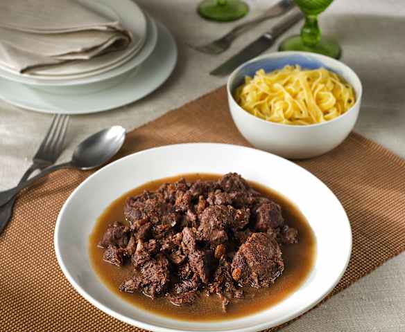 Estofado de carrilleras de cerdo ibérico con pasas