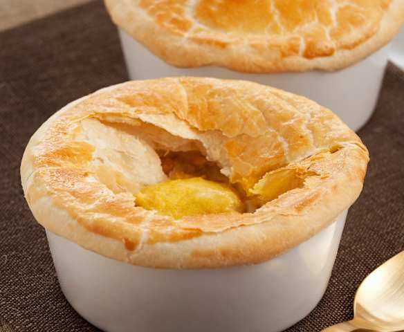 Crema de ahumados con sombrero de hojaldre