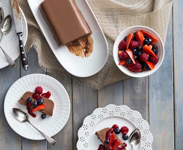 Parfait au chocolat with summer berries (Nico Moretti) Parfait au chocolat with summer berries (Nico Moretti)