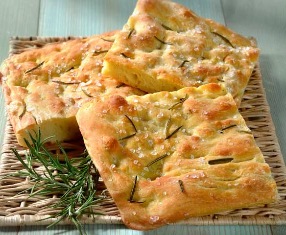 Focaccia al rosmarino Focaccia al rosmarino