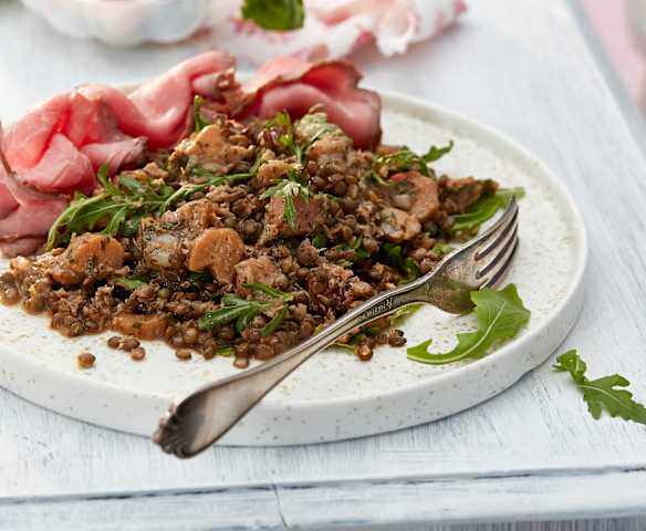 Linsensalat mit Rhabarber und Roastbeef