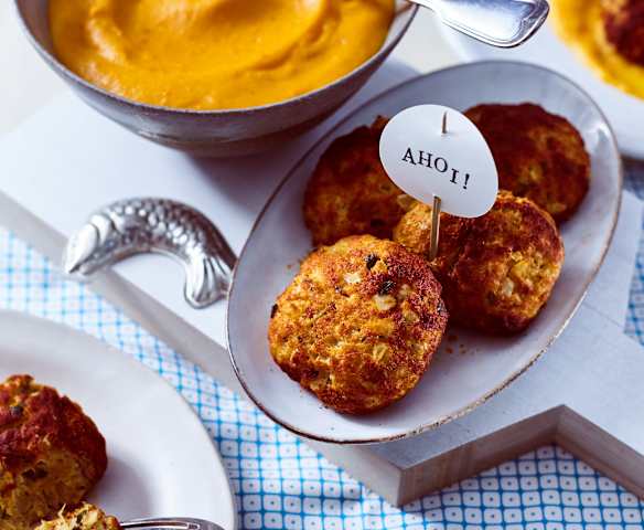 Fischfrikadellen mit Kartoffel-Möhren-Püree