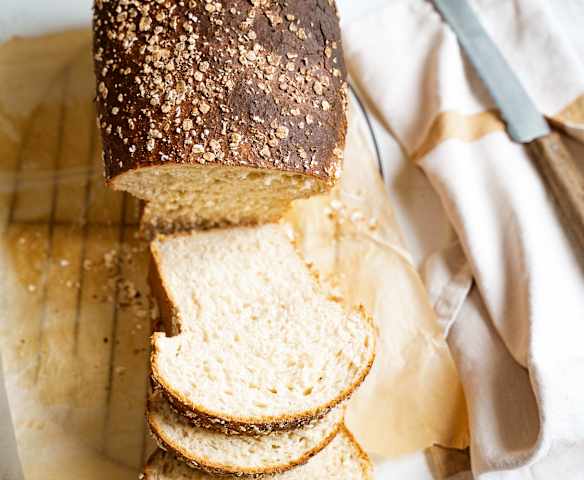 Pain au miel et aux flocons d'avoine