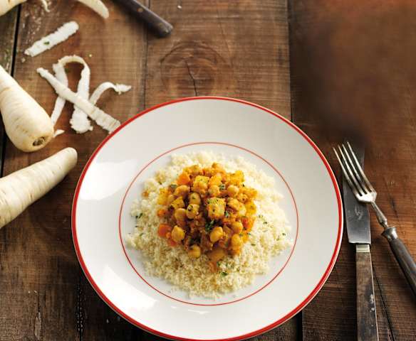 Cuscuz com legumes à valenciana