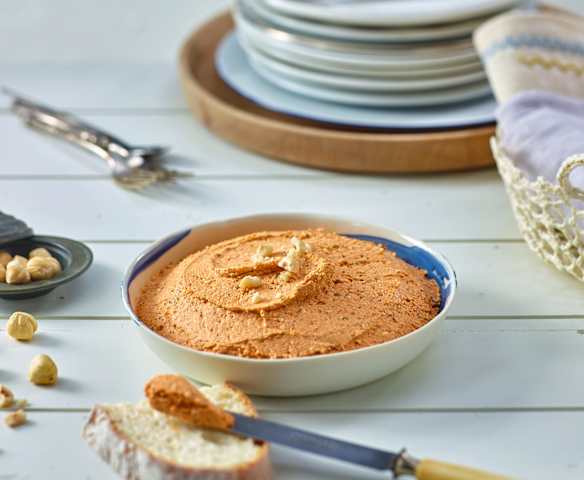 Fındıklı Peynir Ezmesi