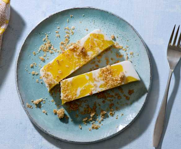 Vegan Mango and Coconut Panna Cotta with Oat Crumble