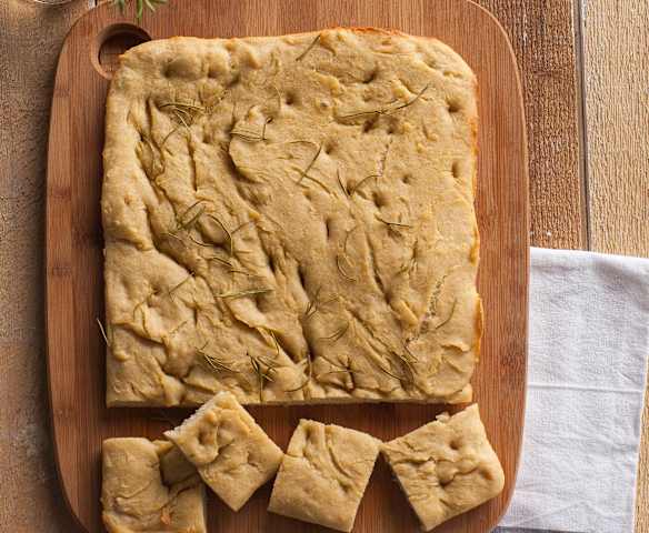 Focaccia al rosmarino con farina di quinoa