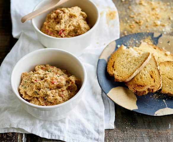 Patê de feijão branco e pimentos
