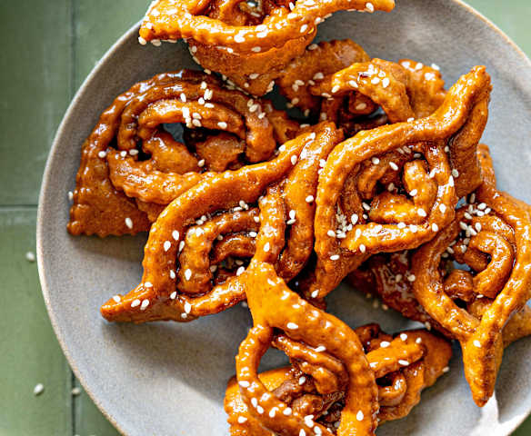 Chebakias (gâteaux frits au miel)