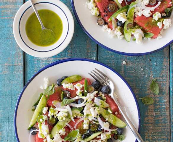 Ensalada de sandía con vinagreta de albahaca y menta