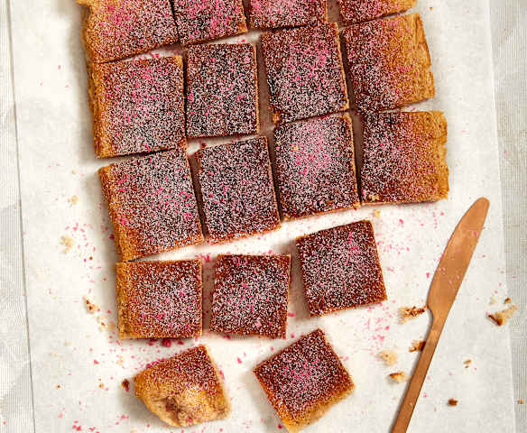 Brownies alle fragole e cioccolato bianco