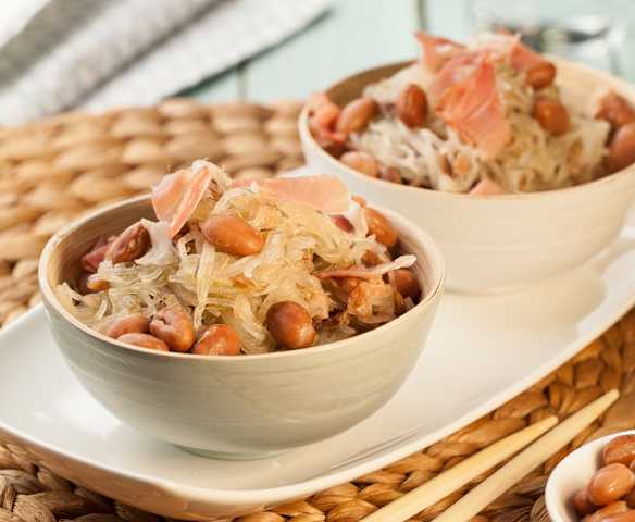 Shirataki di konjac al timo, borlotti e speck (senza glutine)