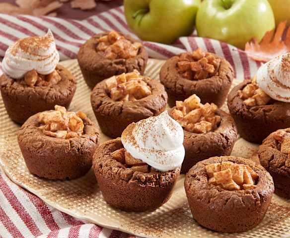 Gingerbread Cookie Cups with Cinnamon Apples