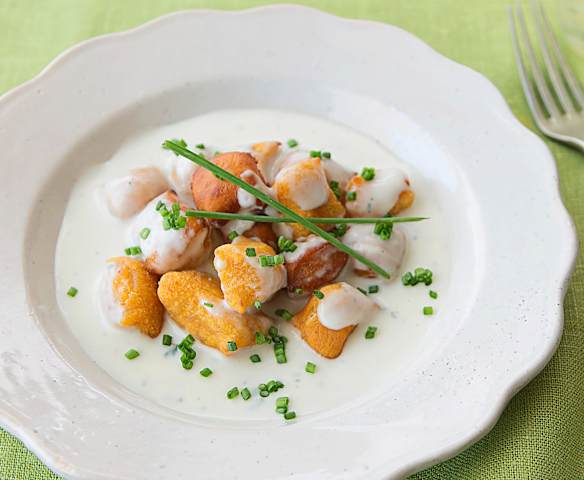 Ñoquis de batata fritos con salsa de gorgonzola Ñoquis de batata fritos con salsa de gorgonzola